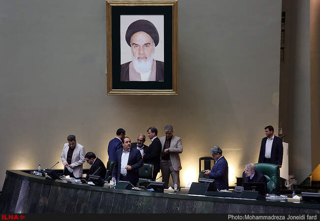 استیضاح وزیر راه و شهرسازی در جلسه امروز مجلس شورای اسلامی