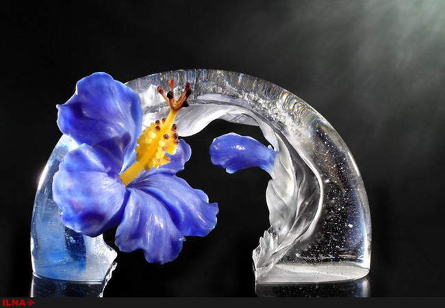 نمایشگاهی ازشکوفه های شیشه ای هنر معاصر چینی در مرکز فرهنگی چین در بر