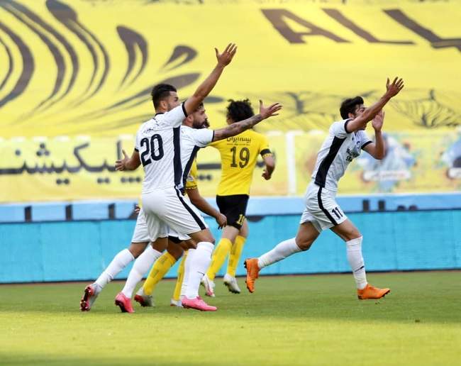 گزارش تصویری از دیدار سپاهان اصفهان و گل گهر سیرجان