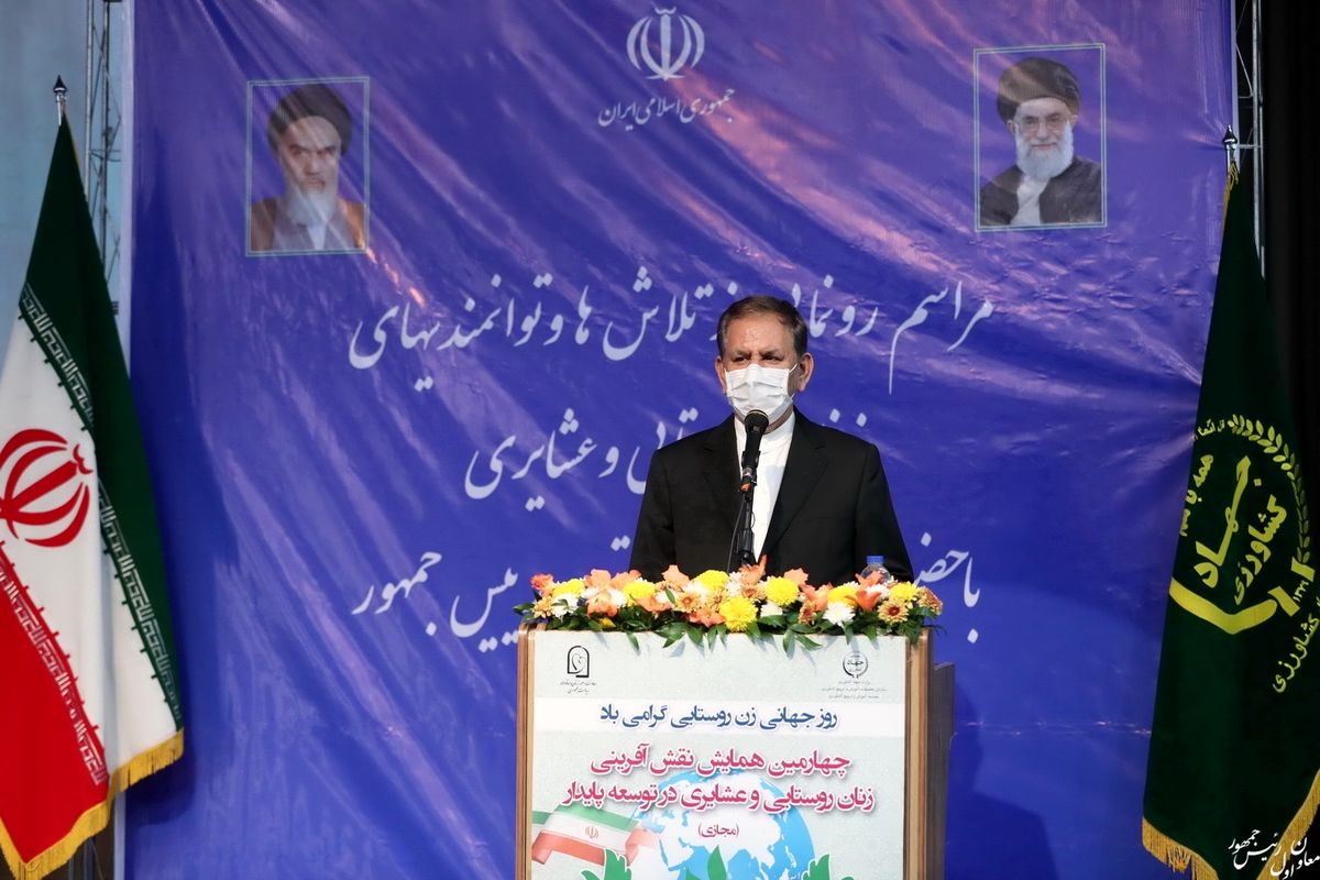  زنان در حل مشکلات زندگی نقش اصلی را دارند