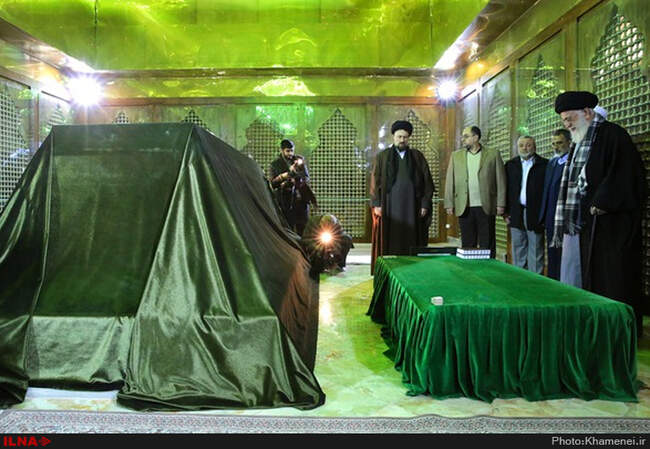 حضور رهبرانقلاب در حرم امام خمینی(ره)