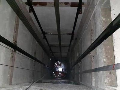کارگر ساختمانی در چاهک آسانسور سقوط کرد