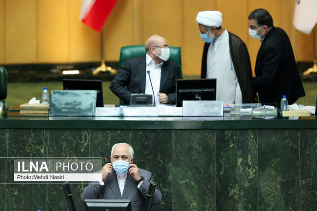 Zarif addresses Parliament open session