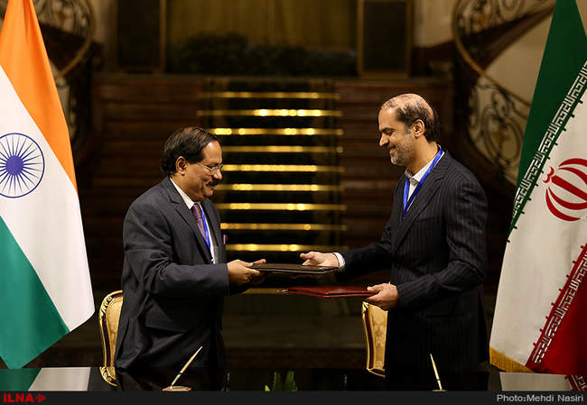 استقبال رسمی روحانی از نخست وزیر هند وامضای تفاهم نامه همکاری بین دو 