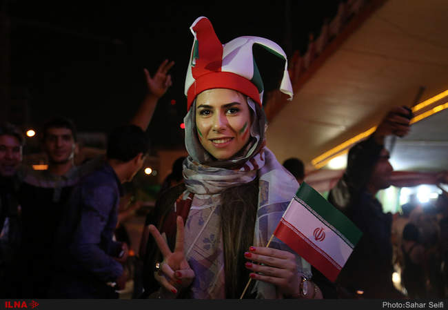 شادمانی مردم در خیابان ها بعد از برد تیم ملی مقابل مراکش-3 