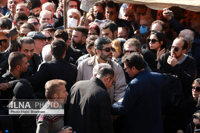 مراسم تشییع اکبر گلپایگانی 