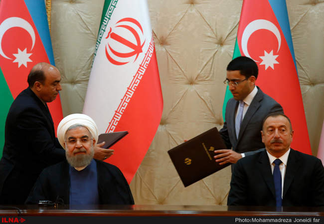 نشست خبری و امضای سند همکاری با حضور روسای جمهوری دو کشور ایران وآذر 