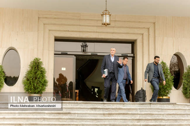 حاشیه جلسه هیات دولت - ۳ دی