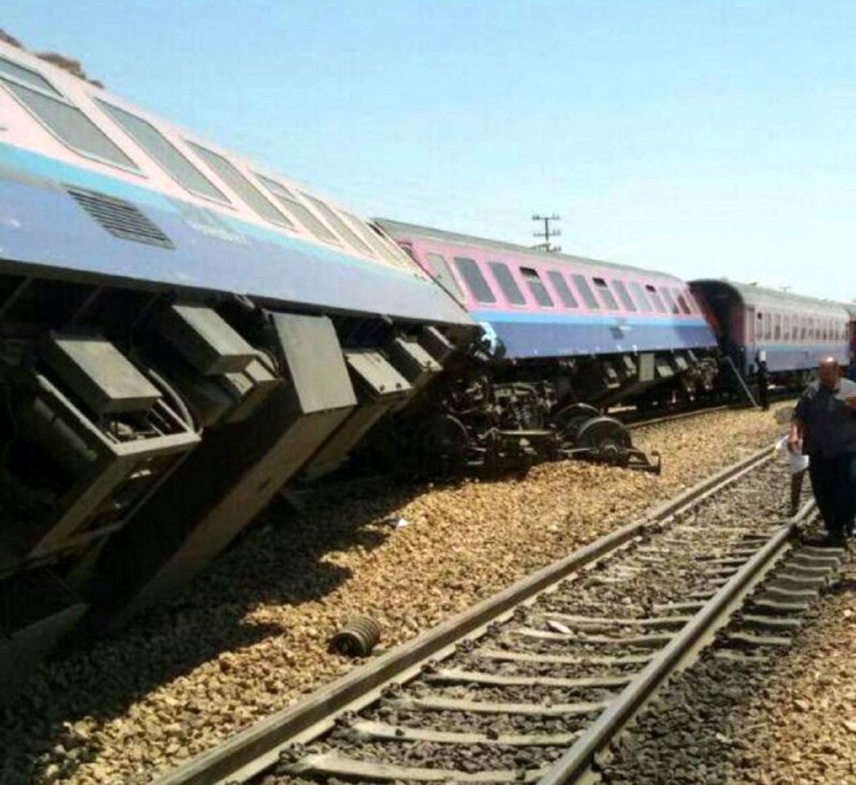 حادثه قطار مسافری اهواز - تهران در لرستان/ نقص فنی علت خروج واگن از ریل