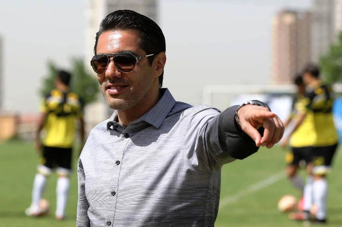 پیروانی:قصد ندارم جای برانکو را در پرسپولیس بگیرم/ امیدوارم 2 دهه دیگر در پرسپولیس بماند