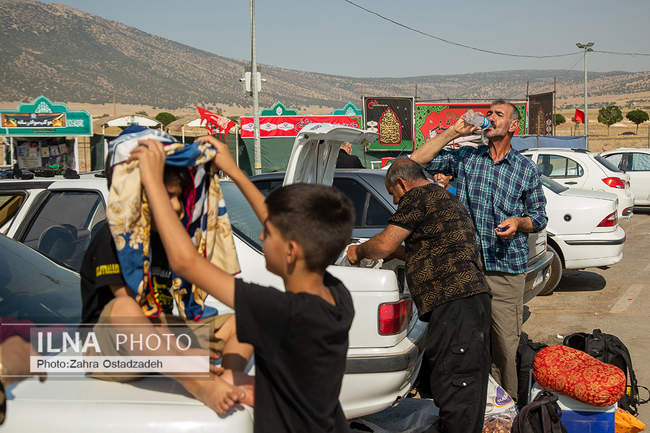 اقامت و پذیرایی زائران اربعین حسینی در موکب بنیاد مستضعفان