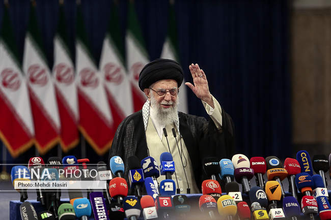 حضور رهبر معظم انقلاب در چهاردهمین دوره انتخابات ریاست جمهوری 