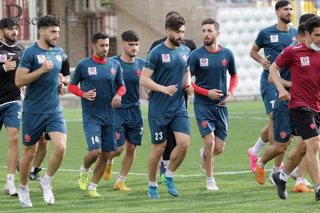 گزارش تصویری: اولین تمرین شاگردان گل محمدی در سال ١۴٠٠

