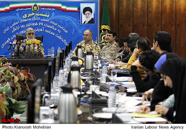 نشست خبری فرمانده نیروی زمینی ارتش جمهوری اسلامی