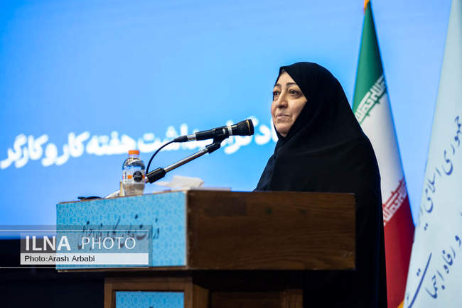 مراسم تجلیل از زنان کارگر نمونه