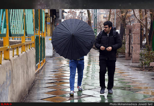 یک روز بارانی در تهران 