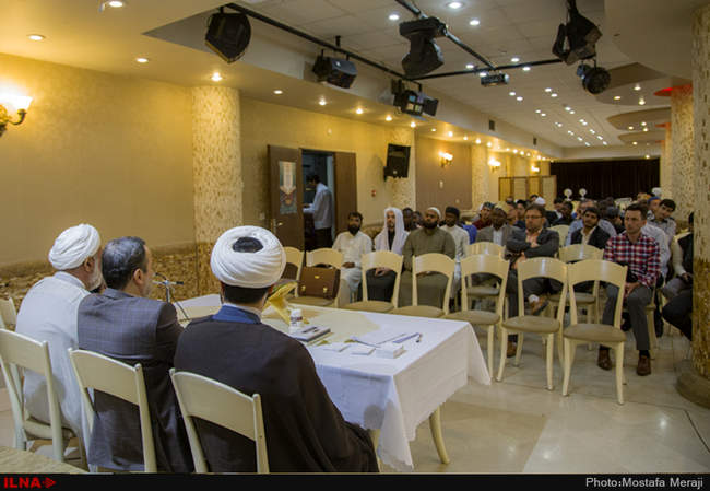 جلسه توجیهی و تعیین قرعه متسابقین اولین دوره مسابقات بین المللی قرآن