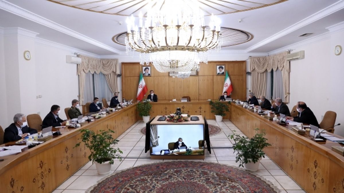 در دومین جلسه فوق العاده هیات دولت، موادی از لایحه بودجه سال ۱۴۰۰ کل کشور بررسی و تصویب شد