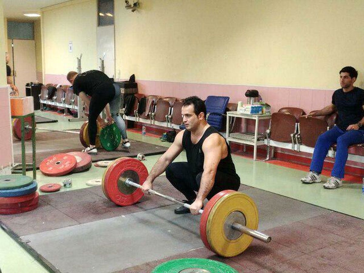 وضعیت مصدومیت قهرمان وزنه برداری ایران مشخص شد